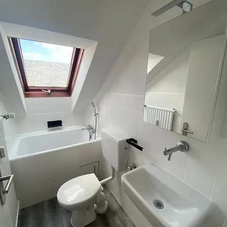 Privates neu renoviertes Zimmer in Schwaig Exterior foto